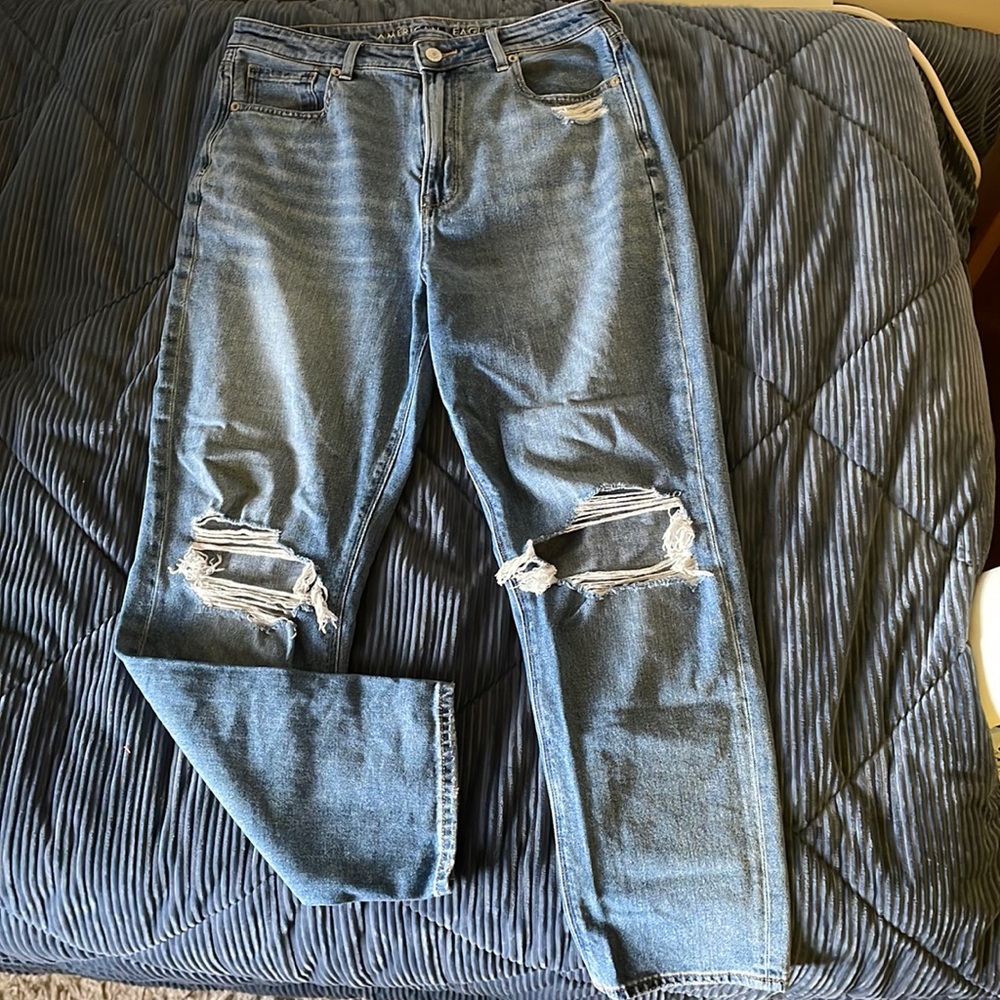 Comfort Stretch Waistband Mom Jeans